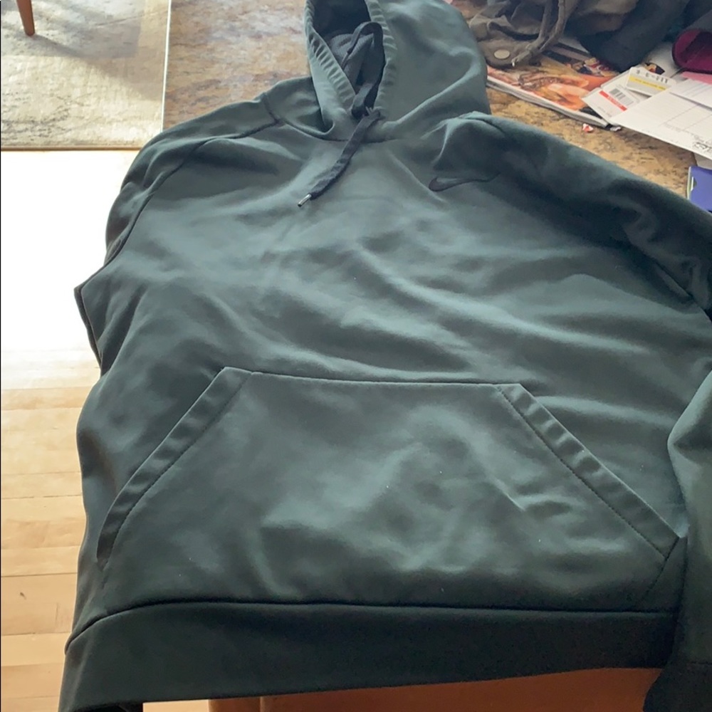 nike sweatshirt